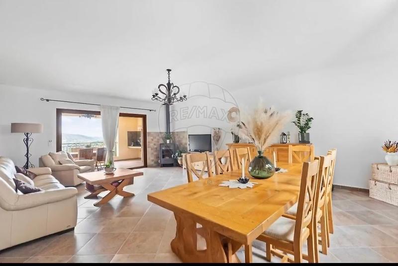 Maison - 182 m² - 4 pièces