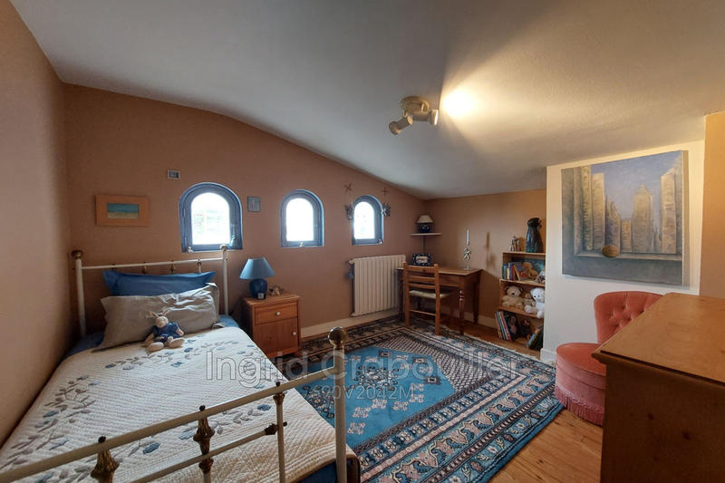 Villa - 250 m² - 9 pièces