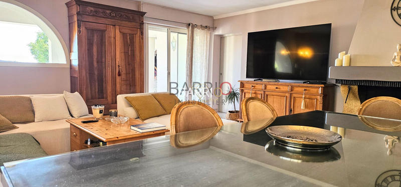 Villa - 254 m² - 10 pièces