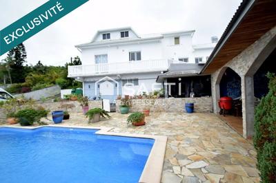 Maison - 206 m² - 10 pièces