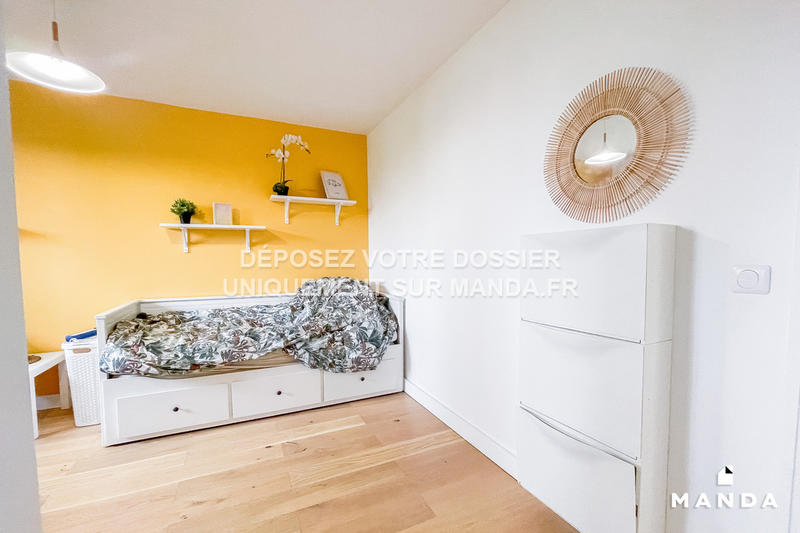 Chambre - 10 m² - 4 pièces