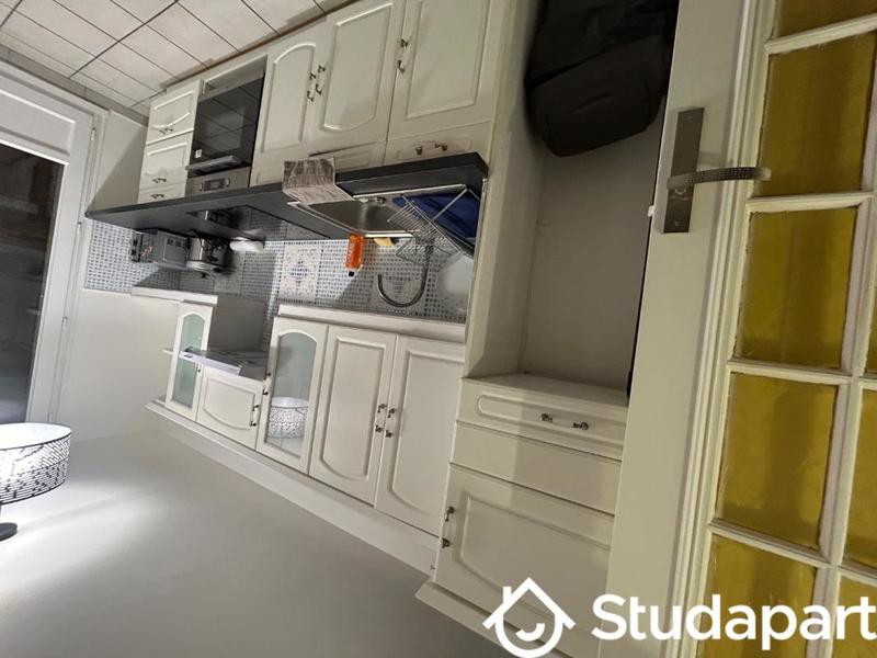 Chambre - 9 m² - 1 pièce