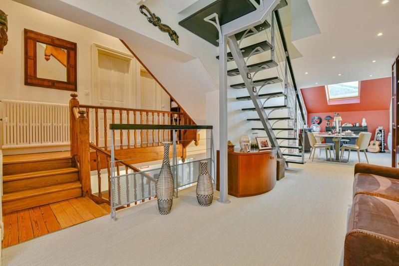 Maison - 200 m² - 8 pièces