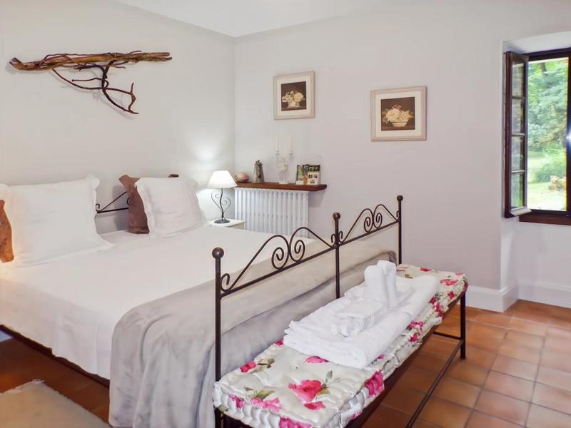 Moulin - 390 m² - 9 pièces