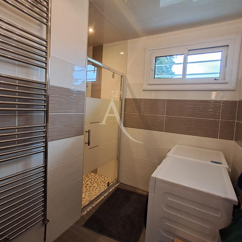 Maison - 96 m² - 4 pièces