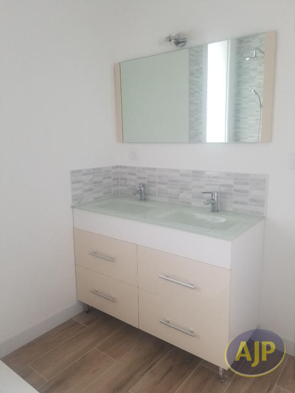 Maison - 94 m² - 4 pièces