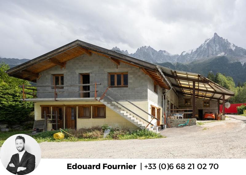 Maison - 704 m² - 5 pièces