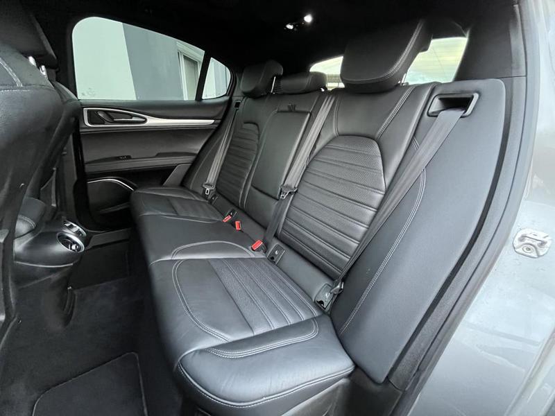 Alfa Romeo Stelvio 2.2 Jtd 210 Ch Finition Super Attelage Amovible *Distribution effectué en 2025