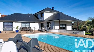 Maison - 190 m² - 7 pièces