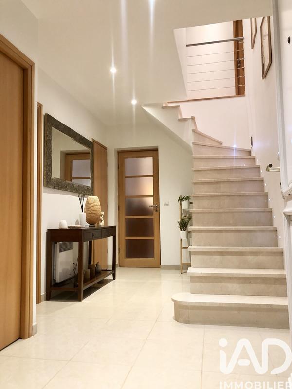 Maison - 189 m² - 7 pièces