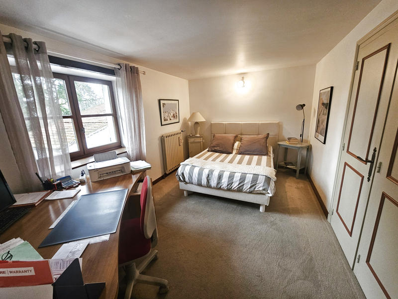 Propriété - 250 m² - 5 pièces