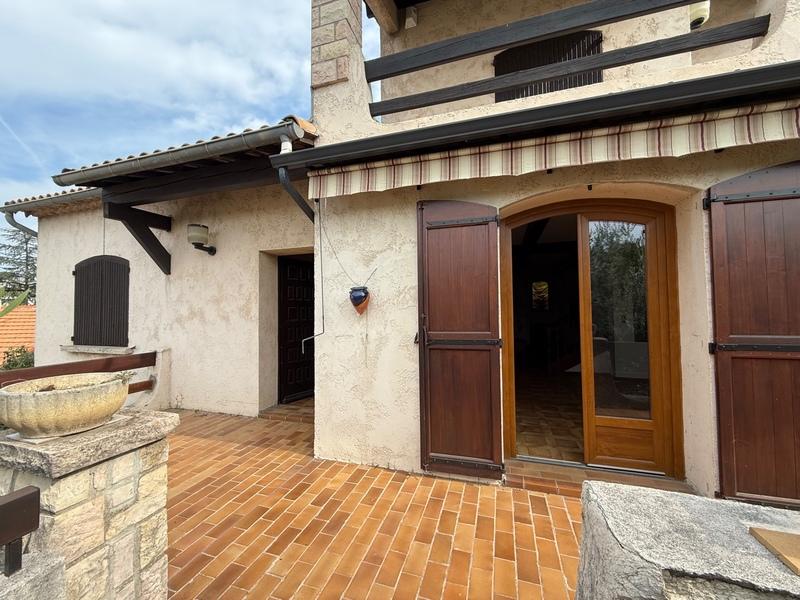 Maison - 145 m² - 6 pièces