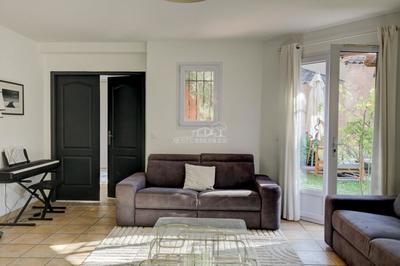 Maison - 151 m² - 6 pièces