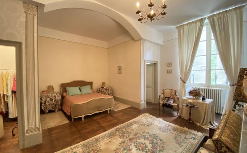 Maison - 400 m² - 14 pièces