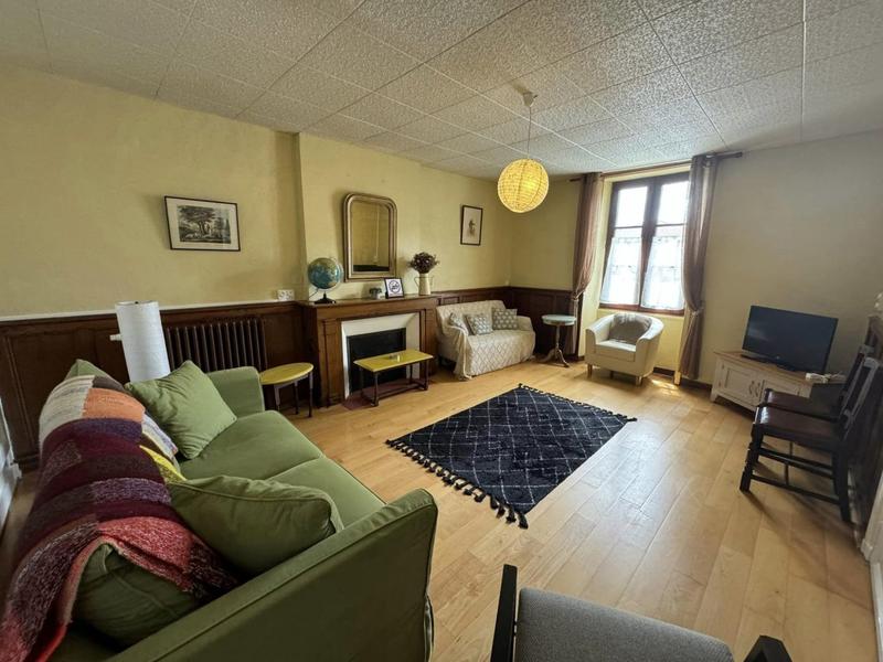 Maison - 200 m² - 8 pièces