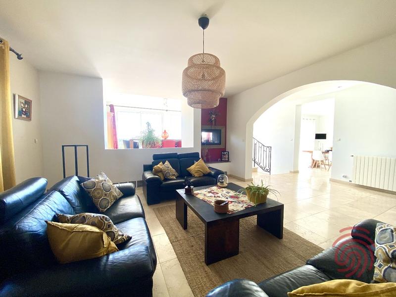 Maison d'architecte - 288 m² - 8 pièces