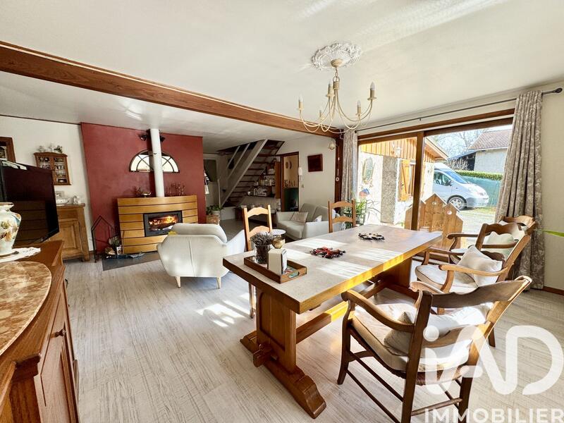 Maison - 200 m² - 7 pièces