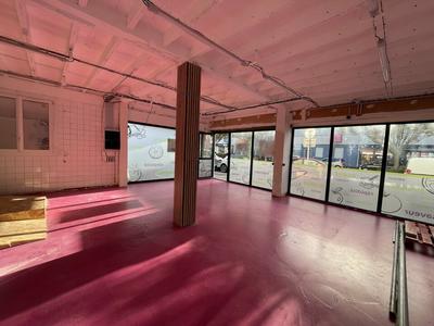 Local commercial - 144 m²