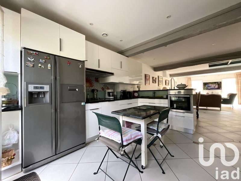 Maison - 205 m² - 5 pièces