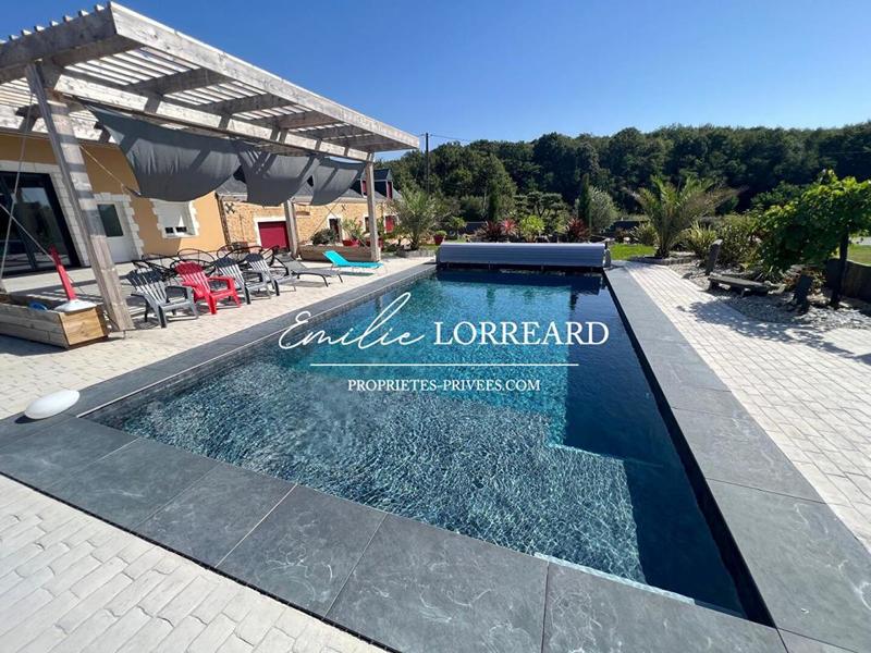 Maison - 480 m² - 13 pièces