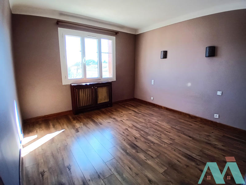 Appartement - 93 m² - 3 pièces