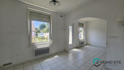 Maison - 99 m² - 5 pièces