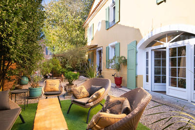 Maison - 201 m² - 5 pièces