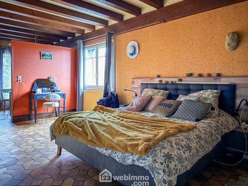 Maison de village - 377 m² - 7 pièces