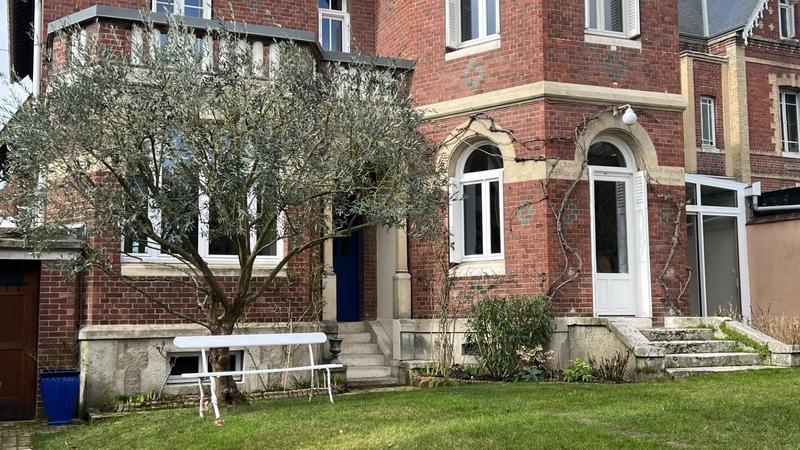 Maison bourgeoise - 180 m² - 6 pièces