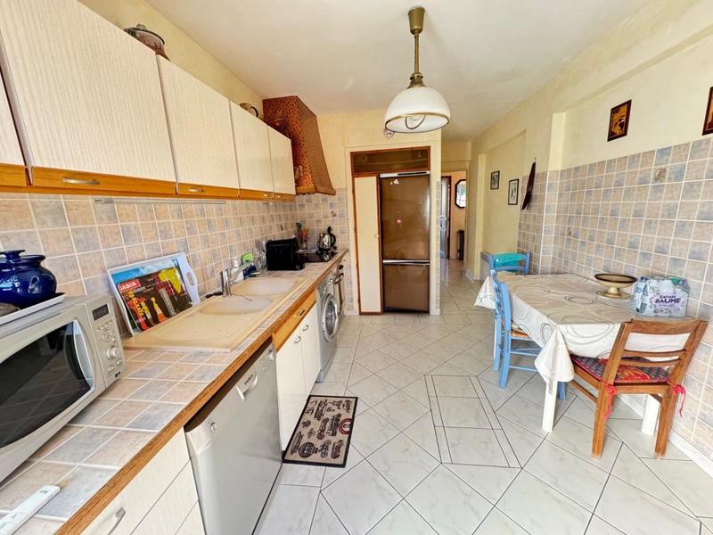 Appartement - 82 m² - 4 pièces