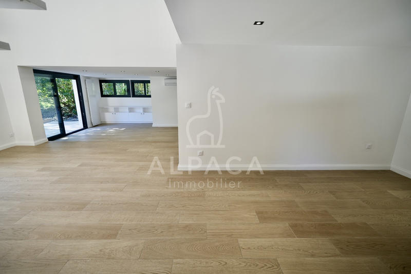 Maison - 163 m² - 6 pièces