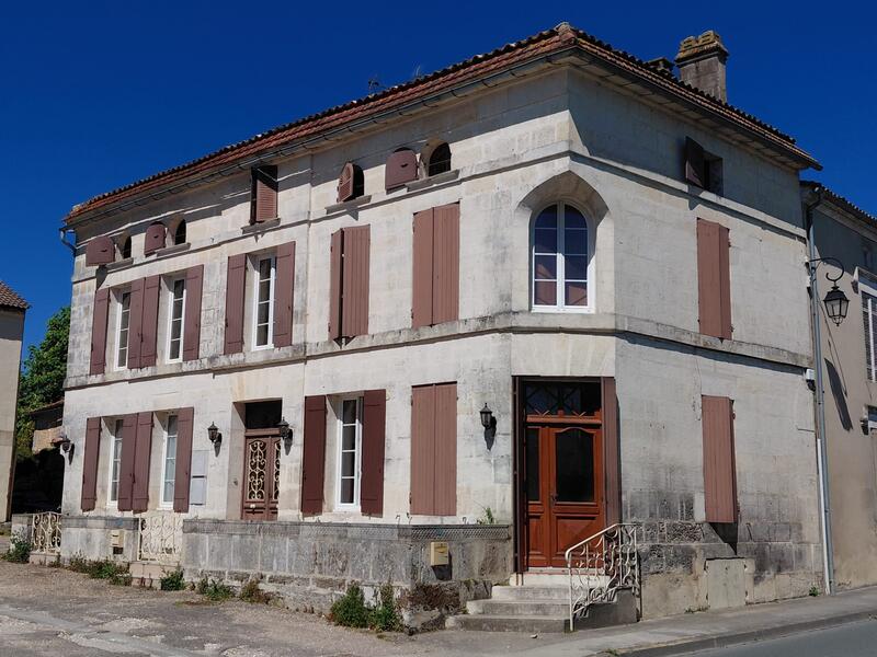 Maison - 191 m² - 11 pièces