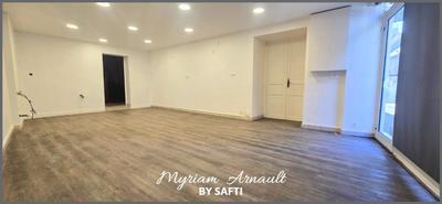 Maison - 162 m² - 9 pièces