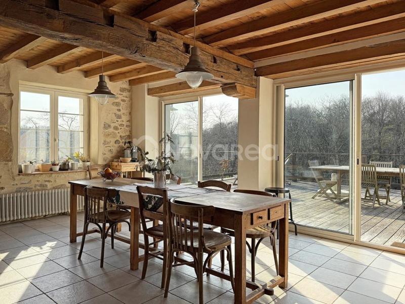 Propriété - 490 m² - 12 pièces