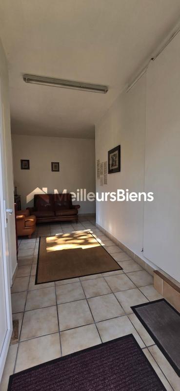 Propriété - 250 m² - 6 pièces