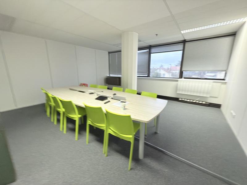 Local d'activités - 12 000 m²