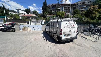 Local d'activités - 164 m²