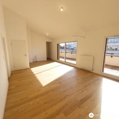 Appartement - 96 m² - 4 pièces