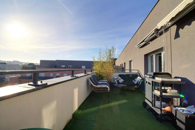 Appartement - 94 m² - 5 pièces