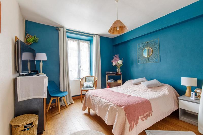 Maison - 210 m² - 9 pièces