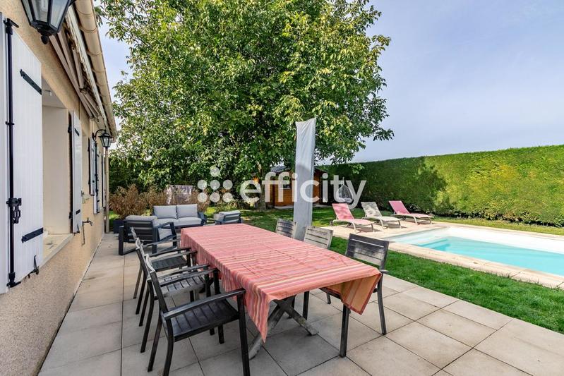 Pavillon - 133 m² - 7 pièces