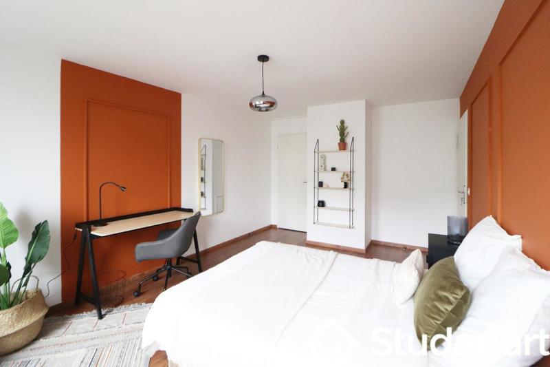 Chambre - 13 m² - 1 pièce