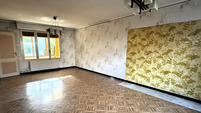 Maison - 99 m² - 5 pièces