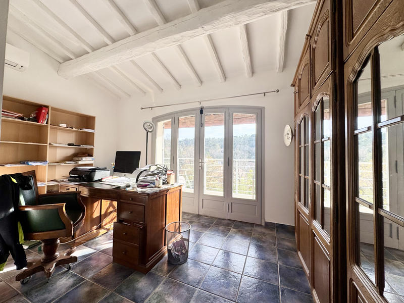 Villa - 365 m² - 11 pièces