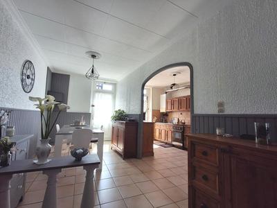 Maison - 170 m² - 9 pièces