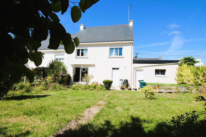 Maison traditionnelle - 104 m² - 5 pièces