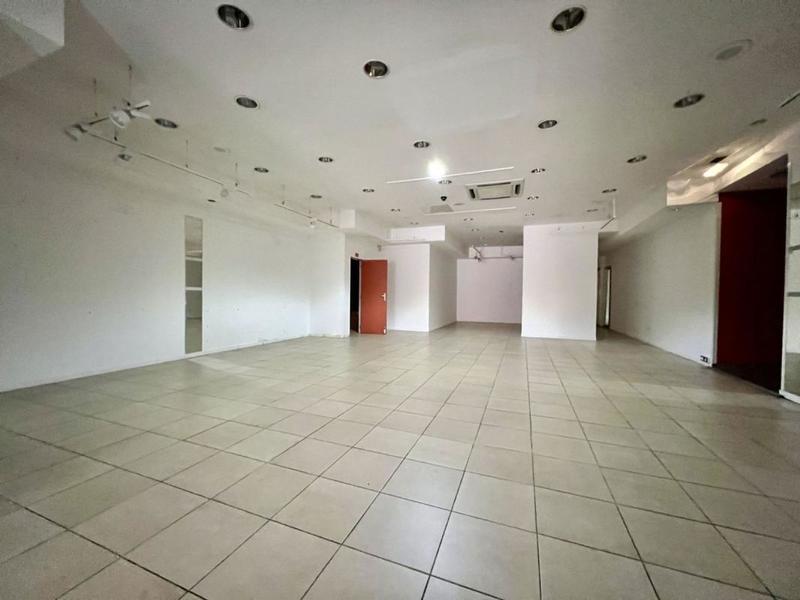 Local commercial - 200 m²
