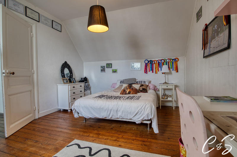 Maison - 141 m² - 6 pièces