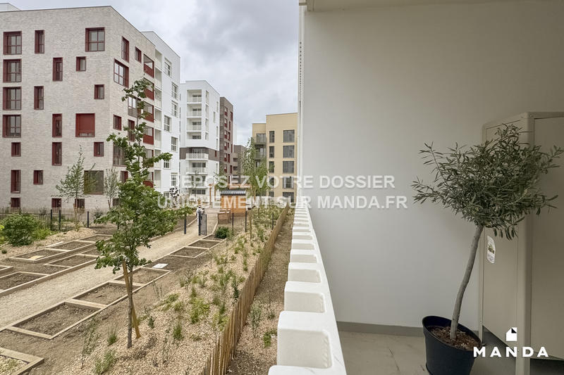 Chambre - 12 m² - 5 pièces