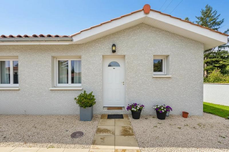 Maison - 99 m² - 5 pièces